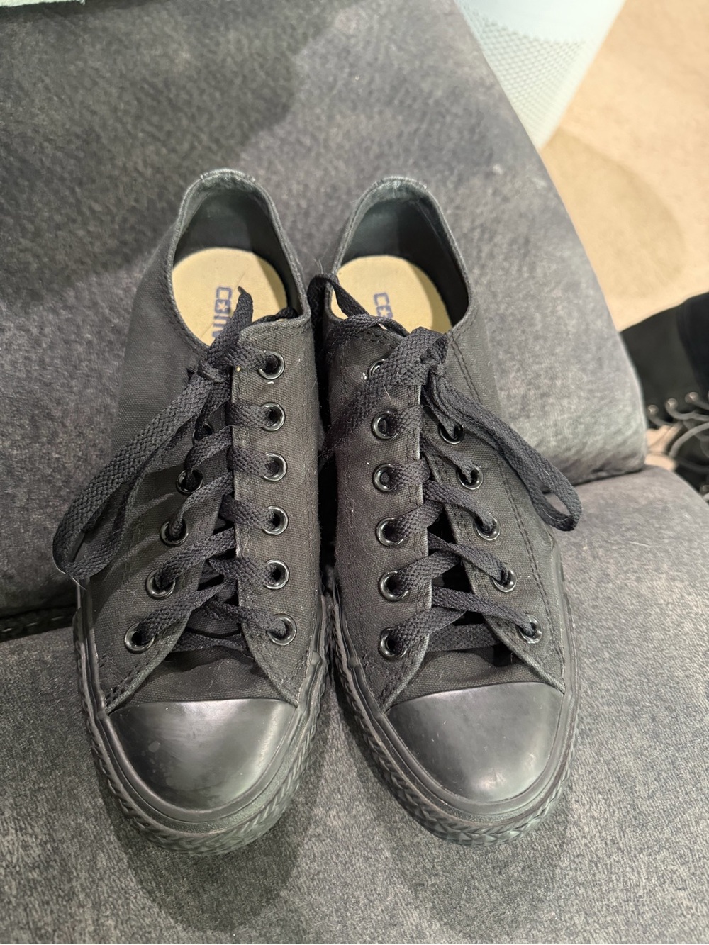 Converse Low-Top Canvas Sneakers 8.5 women/6.5 men